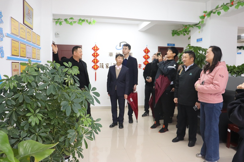 濟寧市高新區建設局、綜合執法局領導到華悅物業調研