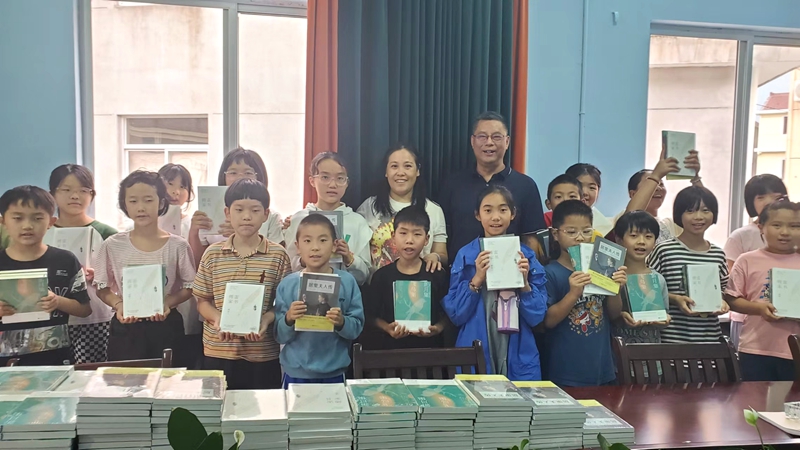 1670481882225714.jpg 惠多利黨支部赴臨海白水洋浙農(nóng)陽光希望小學(xué)_副本.jpg