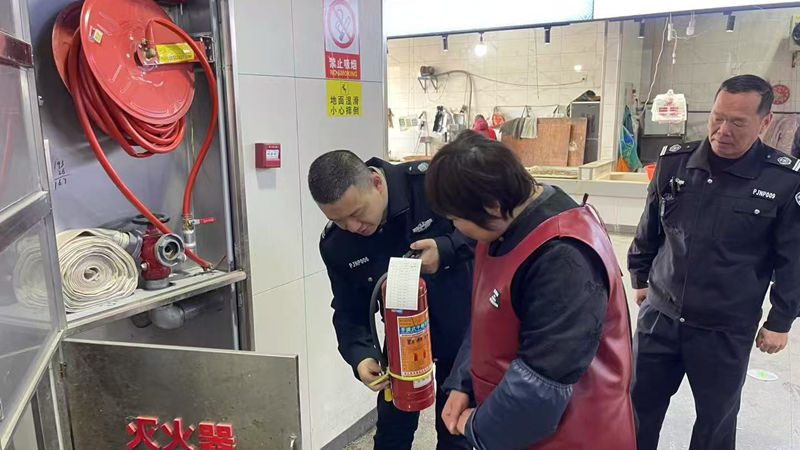 浦江農批市場開展“問與答、學與用”消防安全主題活動